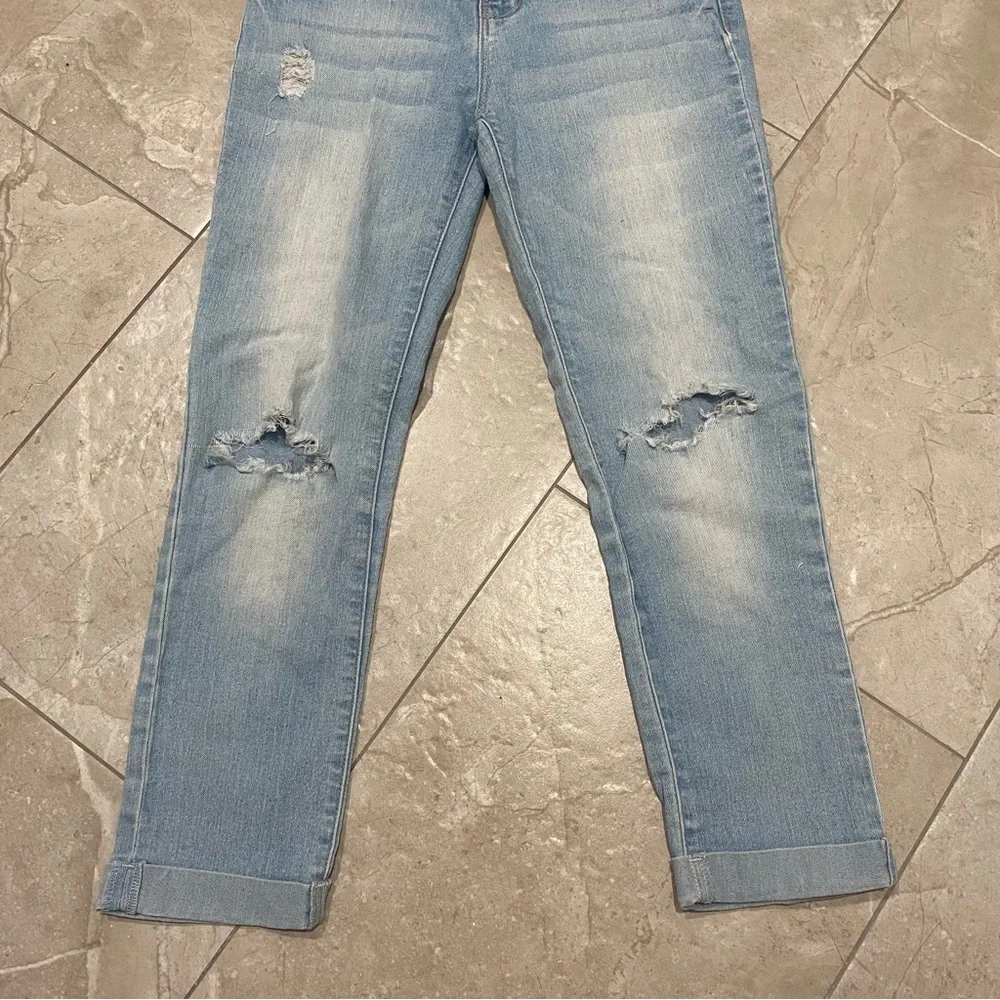 Kids YMI Girls Light Wash Blue Distressed Ripped Denim Jeans Size 10 L